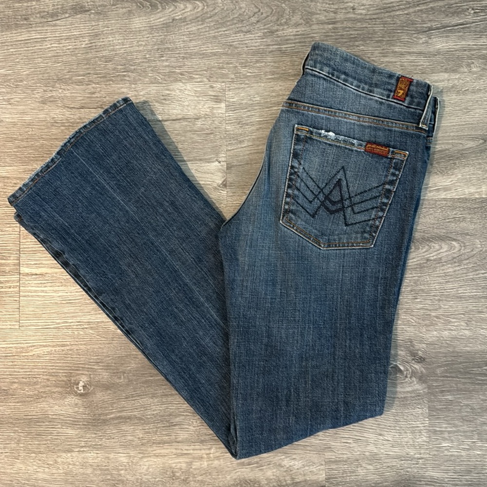 7 for All Mankind "A" Pocket Medium Wash Flare Jeans Size 31 Inseam 32.5"